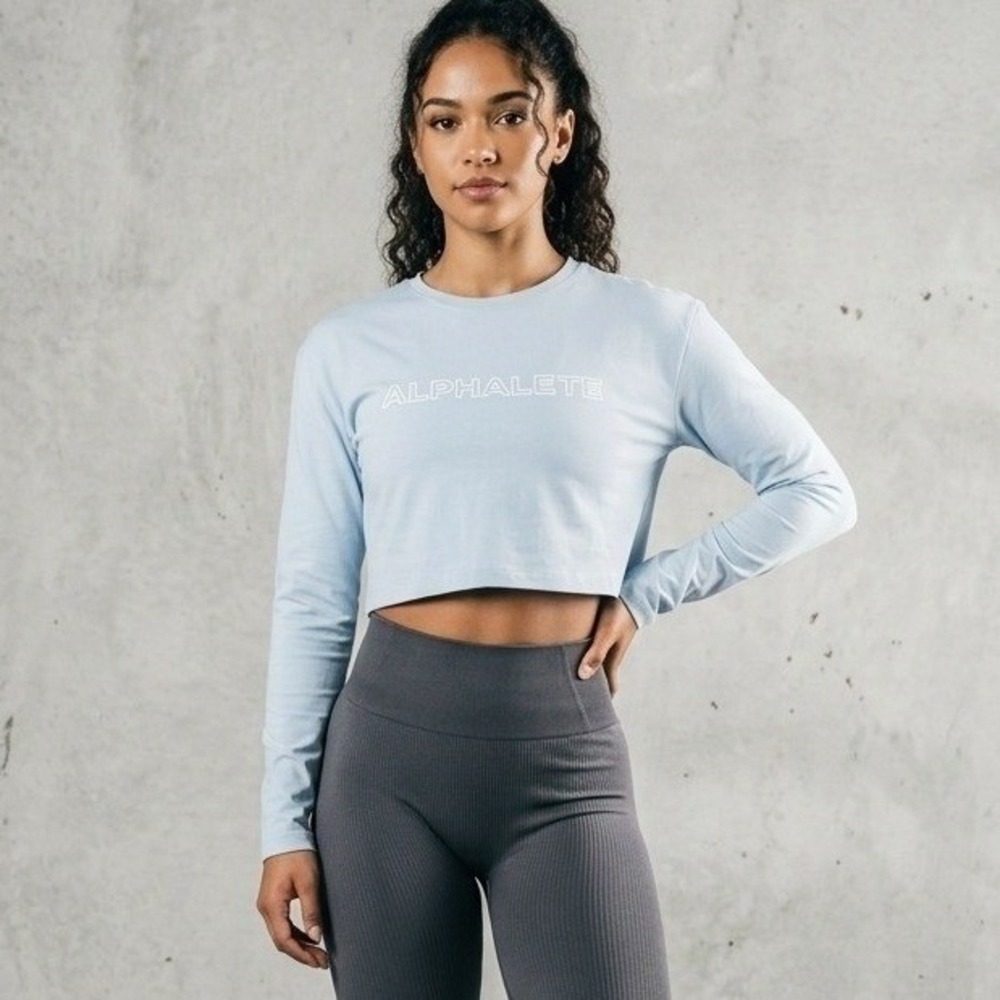 Alphalete Athleisure Lifestyle Fit Long Sleeve Logo Crop Top Blue Small